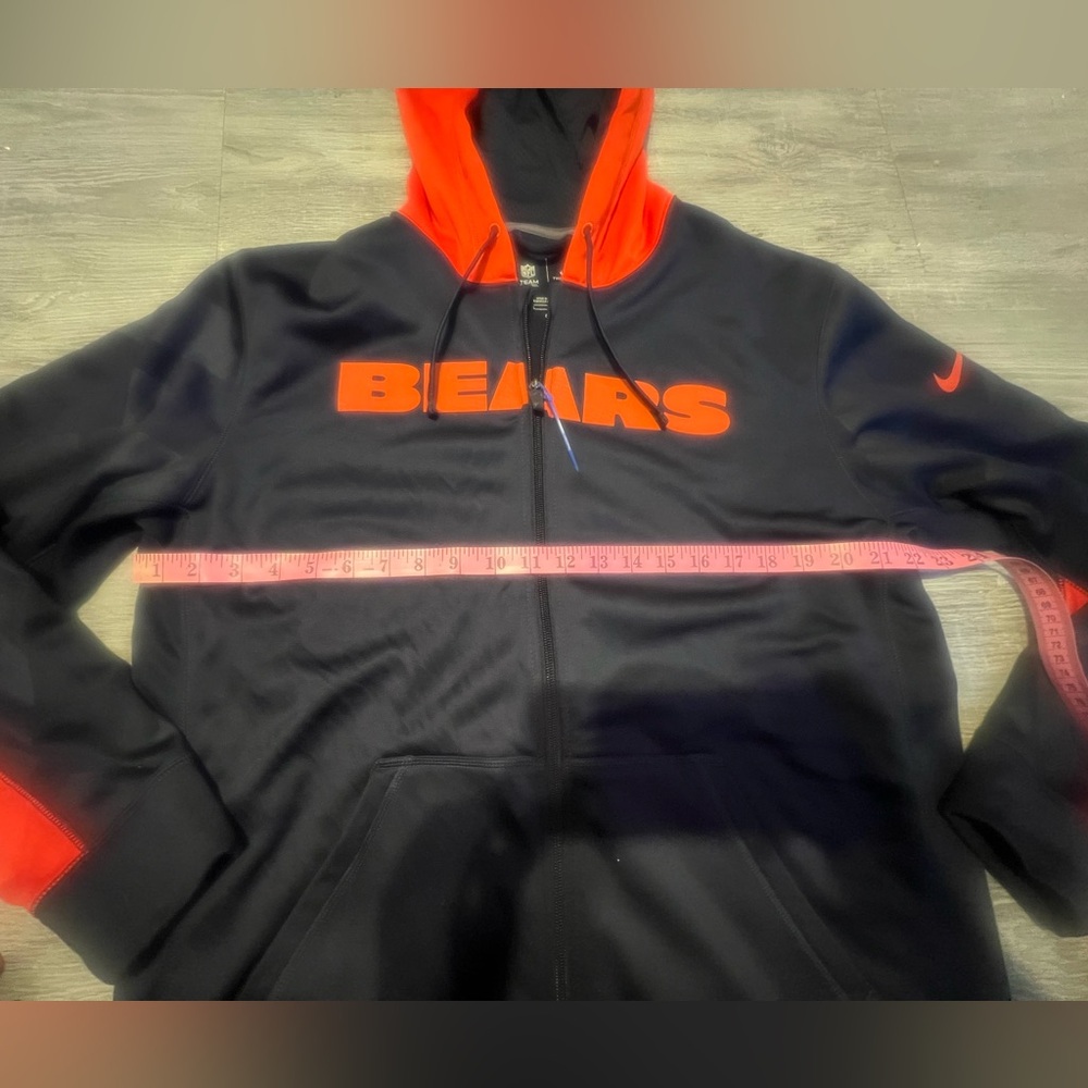 NFL / Therma-Fit Nike Men's Navy and Orange Bears Hoodie Jacket - Picture 13 of 15